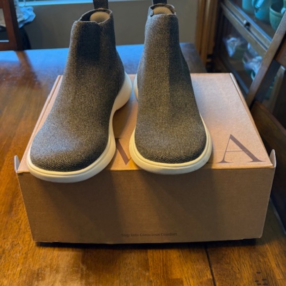 VIVAIA Grey water resistant ankle boots worn once size 38 - Picture 3 of 5